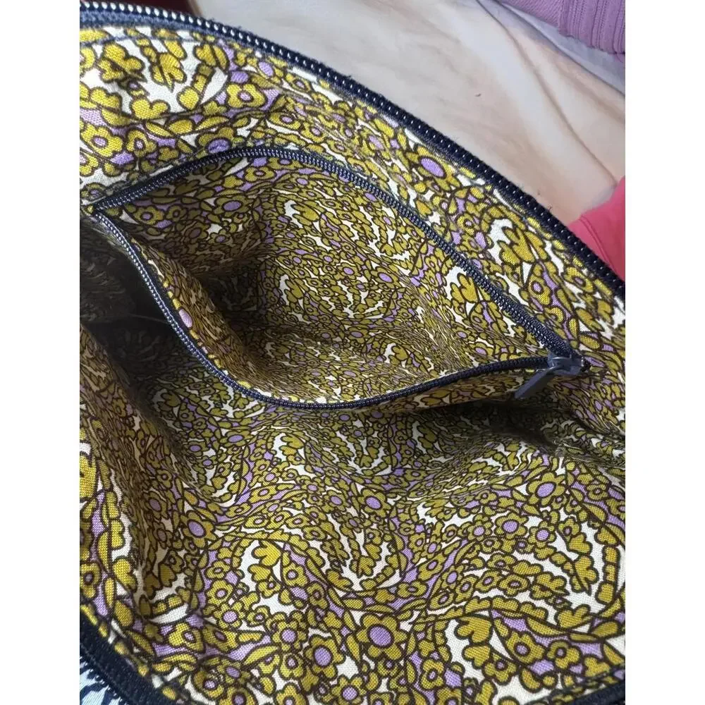 Vera Bradley original hipster crossbody purse in peacoat - Picture 9 of 9